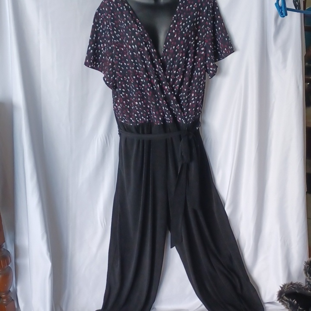 Apt. 9 jumpsuit, Black, Burgundy,  white, elastic waist,  belted